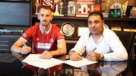 Sivasspor, orta saha transferini açıkladı- Son Dakika Spor Haberleri